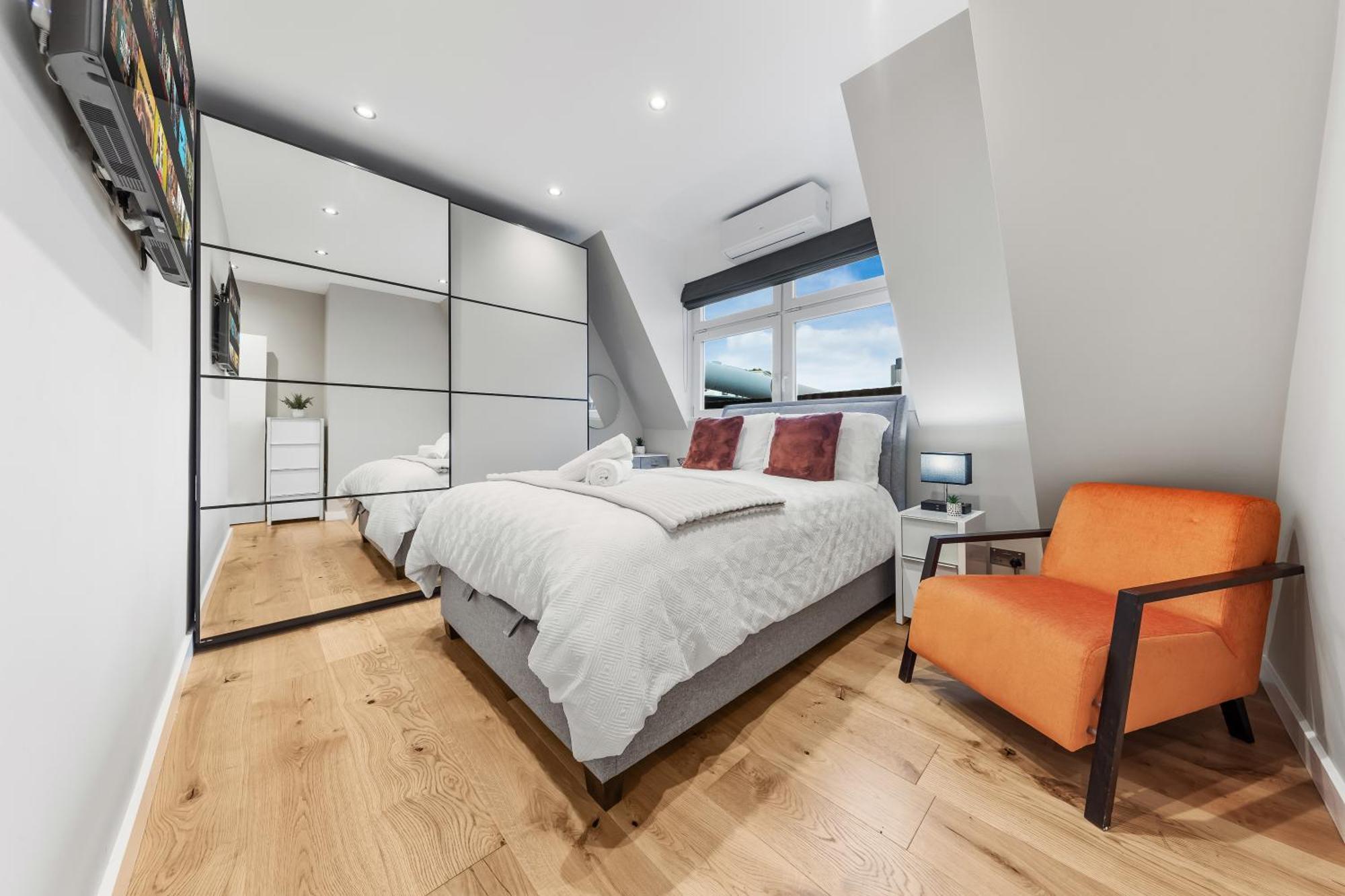 Bridge Luxury By Sol Haven London